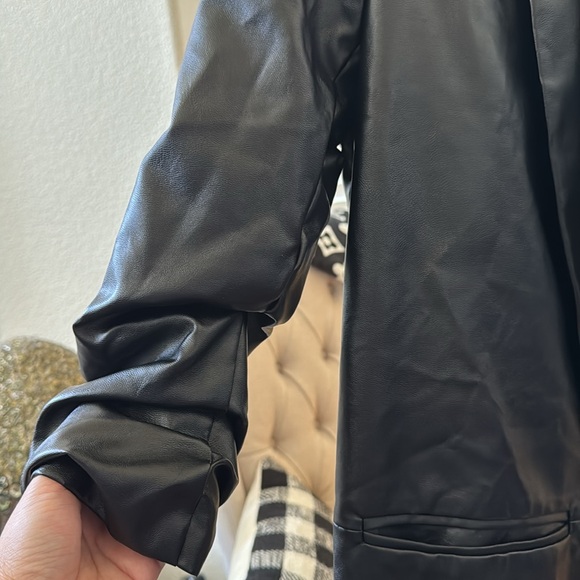 PRETTY LITTLE THING Black Blazer Jacket Size 6 Pockets - Picture 3 of 7